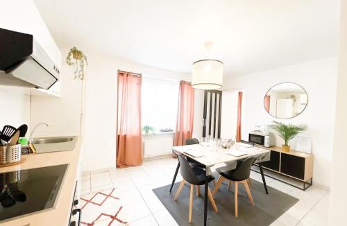 Trignac Apartment | Hyper center - 10'St Nazaire