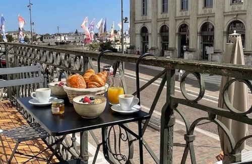 Saumur Apartment | Hyper center Saumur with balcony/terrace, 2min from the Casino