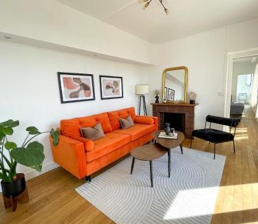 Centre Ville Apartment | Hyper Centre, Ascenseur, Balcon, emplacement & vue incroyable, spacieux