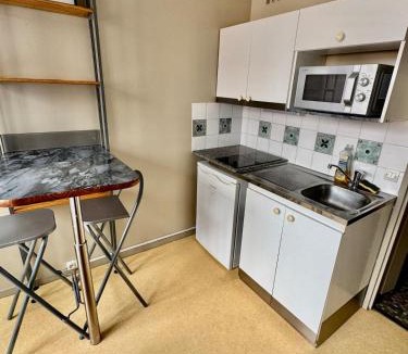 Faubourg Saint-Jacques Apartment | Hyper Centre de Valence - Studio N21