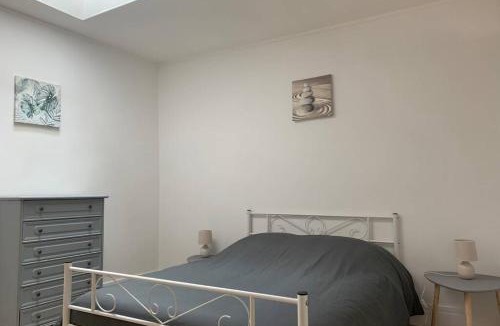 Ay Apartment | Hyper centre Maison le petit Bouchon