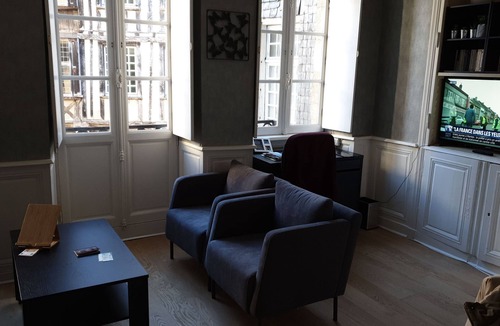 Dinan Apartment | HYPER HISTORICAL CENTER + BALCONY