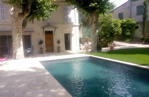 Couronne Urbaine Villa | Hypercentre maison bourgeoise 19th century swimming pool garden, air-conditioning upstairs
