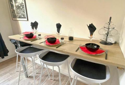 Saint-Martin-du-Littoral Apartment | Hypercentre-Plage, Emplacement Idéal - Cocon de 50m2 "LE SAINT-VINCENT"