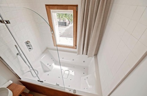 Capucins - Victoire Apartment | Hypercentre-St Catherine-Cinema-Spa-Parking gratuit