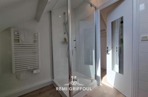 Enclos Apartment | Hypolite 5 Elegant Apartment 80 meters from Honfleur Port 2 guests