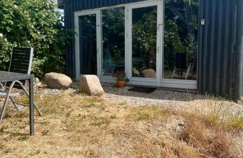 Holbaek House | Hytte i første række til fjord