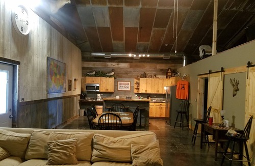 New Cambria Cabin | I-70 Sports Lodge LLC