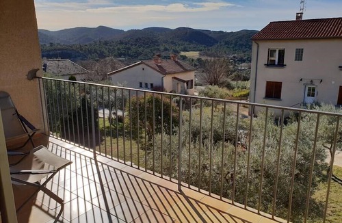 Greoux-les-Bains Apartment | (I) flat with one bed room