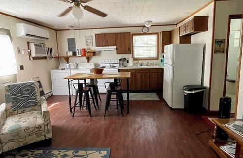 Cadiz Cabin | I hear the crappie are biting! Book Monday-Weds for a discounted price!