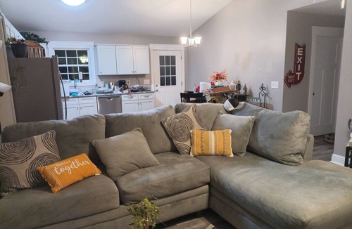 Rocky Face House | I live in the home have a rolm for rent
