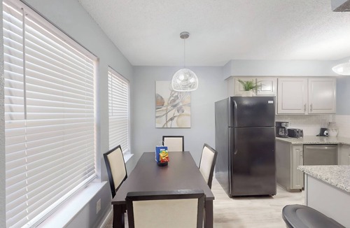Irving Condo | I841 – World Cup Stay - 18 min to AT&T - Sleeps 4 - Public Transit