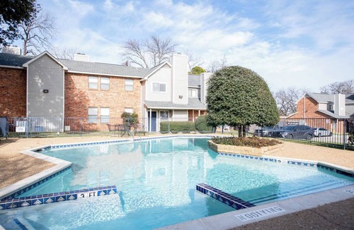 Irving Condo | I841 – World Cup Stay - 18 min to AT&T - Sleeps 4 - Public Transit