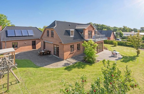 Logstor House | "Iarund" - 500m to the fjord by Interhome