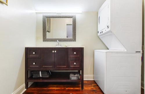 Tulane - Gravier House | Iberville Quarters
