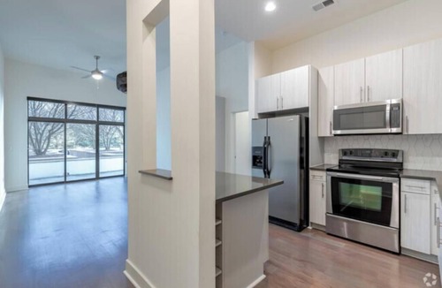 Lindbergh Apartment | ibex at Uptown