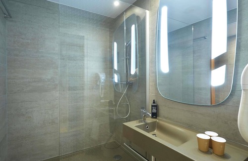 Ambilly Hotel | ibis Annemasse