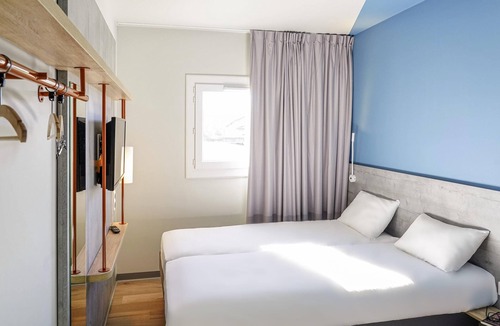 Aubenas Hotel | ibis Aubenas