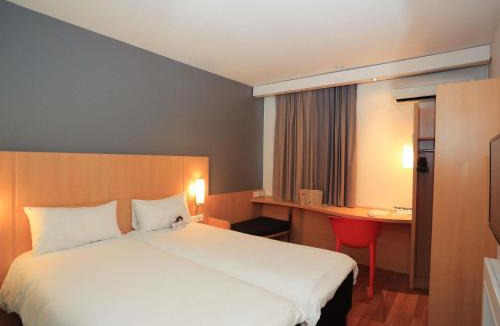 Aurillac Hotel | ibis Aurillac