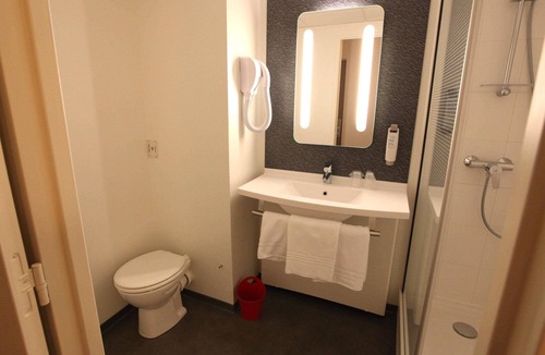 Aurillac Hotel | ibis Aurillac