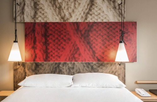 Neuenhof Hotel | ibis Baden Neuenhof