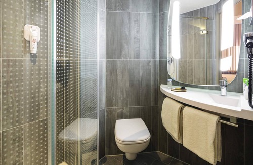 Neuenhof Hotel | ibis Baden Neuenhof