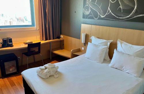 Porta Hotel | Ibis Barcelona Meridiana