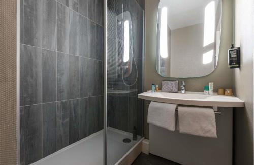 Jasseron Hotel | ibis Bourg Jasseron/Teyssonge