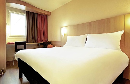 Aubenas Hotel | ibis budget Aubenas