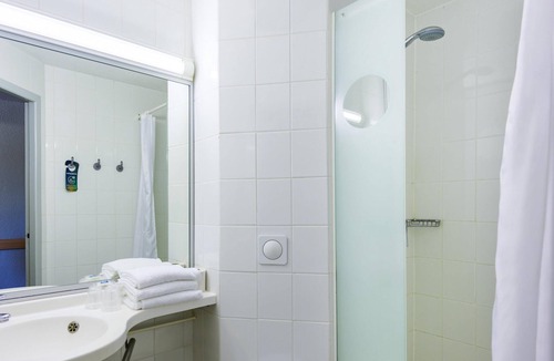Saint Tronquet Business Park Hotel | ibis budget Avignon Nord Le Pontet