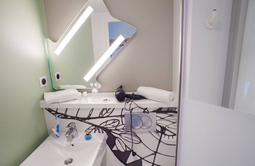 Lormont Hotel | ibis budget Bordeaux Lormont