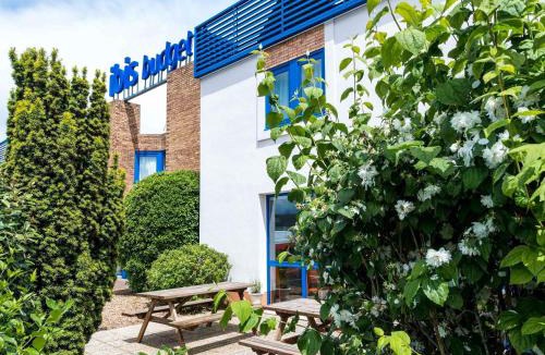 Chatellerault Hotel | ibis budget Châtellerault Nord