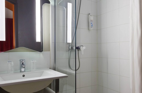 Chilly-Mazarin Hotel | ibis budget Chilly Mazarin Les Champarts