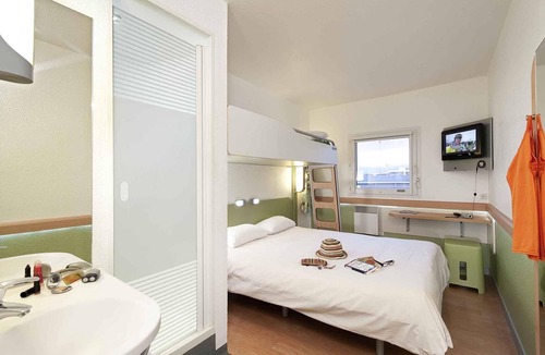 Paroisse Saint-Vincent-de-Paul Hotel | ibis budget Dole