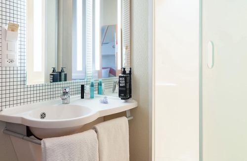 Lancy Hotel | ibis budget Geneve Petit Lancy