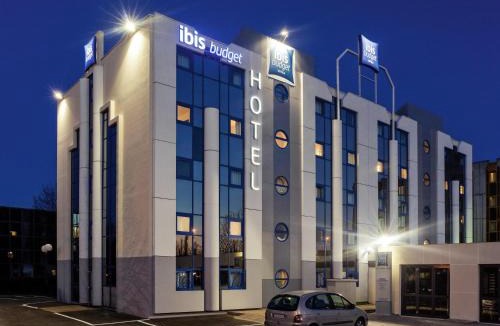 Grigny Hotel | ibis budget Grigny Centre
