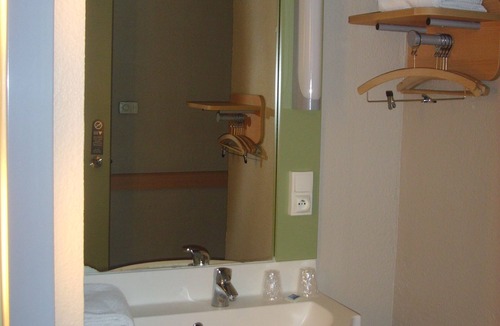 L'Isle-Adam Hotel | ibis budget l'Isle Adam