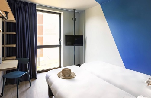 La Rochelle Hotel | ibis Budget La Rochelle Centre Gare