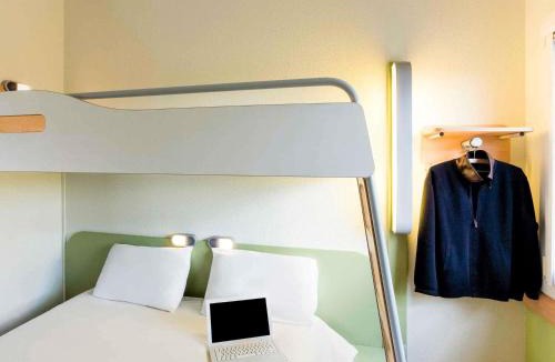 Saint-Genis-Laval Hotel | ibis budget Lyon Sud St Genis Laval