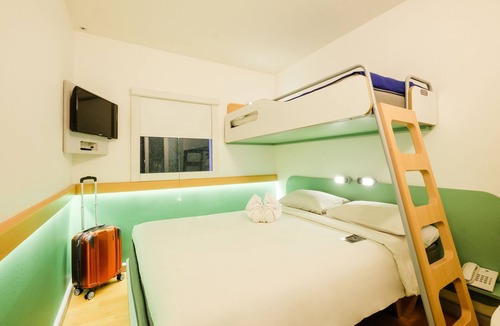 Biringkanya Hotel | ibis budget Makassar Airport