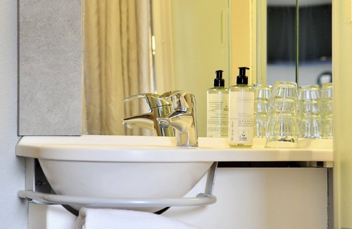 Reze Hotel | ibis budget Nantes Rezé Aéroport
