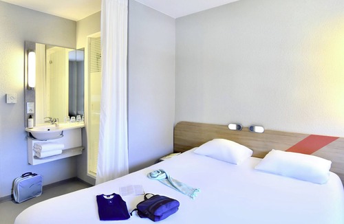 Reze Hotel | ibis budget Nantes Rezé Aéroport