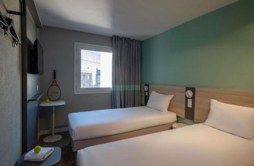 L'Arenas Hotel | ibis budget Nice Aeroport