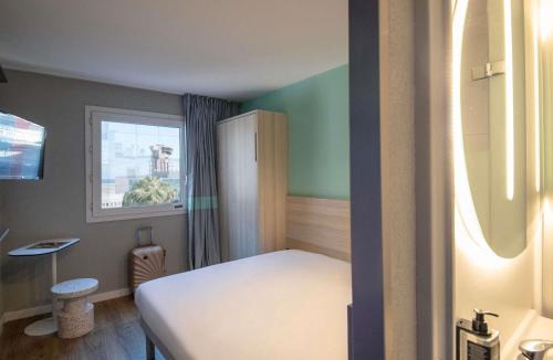 L'Arenas Hotel | ibis budget Nice Aeroport