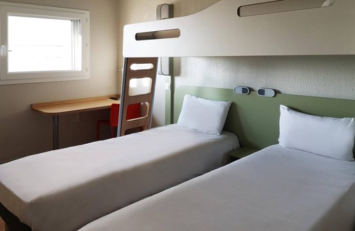 Vanves Hotel | ibis budget Paris Porte de Vanves