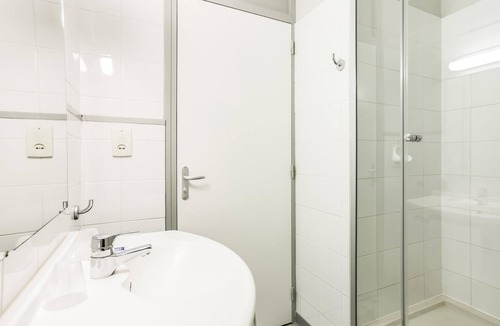 Lescar Hotel | ibis budget Pau Lescar