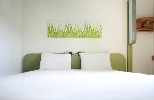 Poitiers Hotel | ibis budget Poitiers Centre Gare
