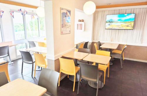 Poitiers Hotel | ibis budget Poitiers Sud
