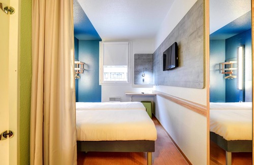 Quartier du Vieux-Pont - Sainte-Genevieve Hotel | ibis budget Rueil Malmaison