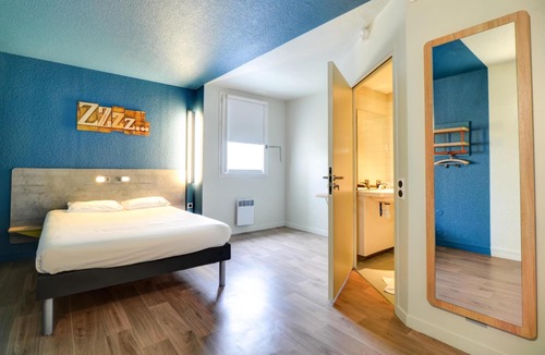 Quartier du Vieux-Pont - Sainte-Genevieve Hotel | ibis budget Rueil Malmaison